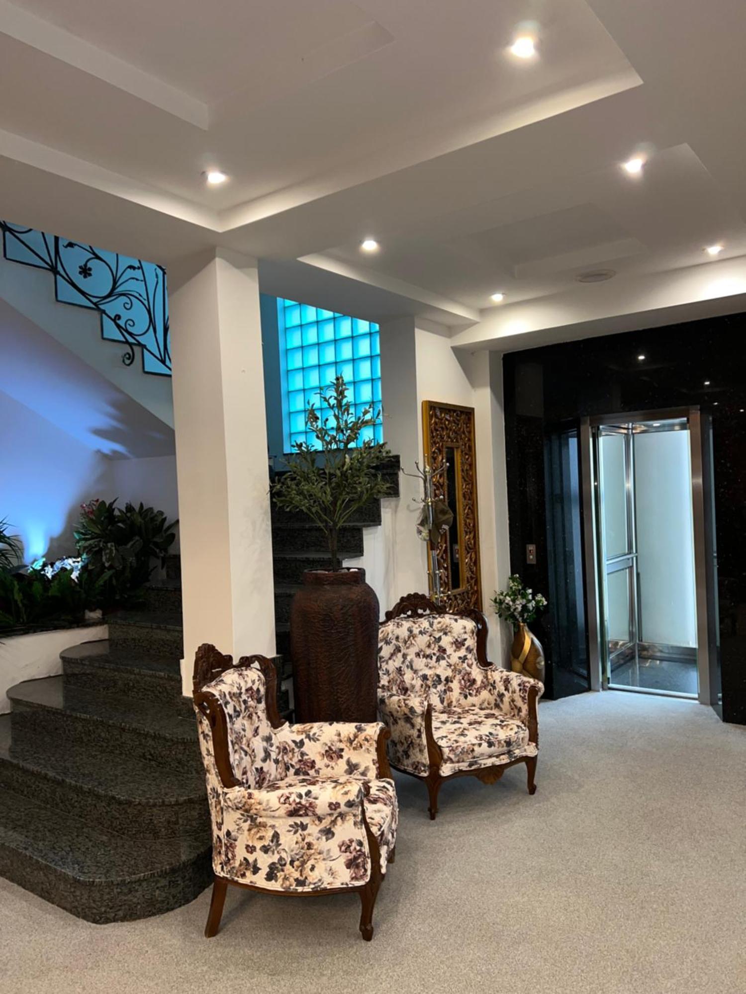 Hotel Princi I Arberit Pristina Buitenkant foto